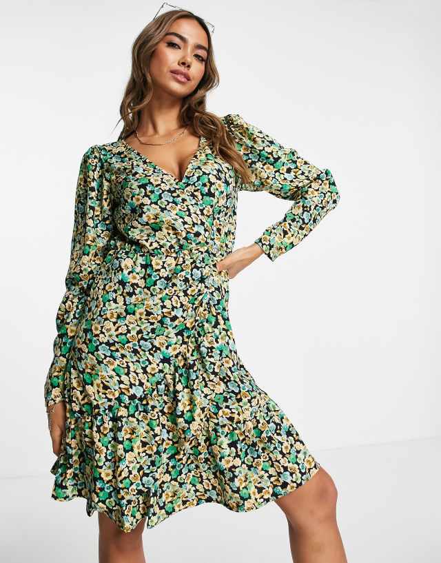 Pieces - giuliana long sleeve wrap dress in print