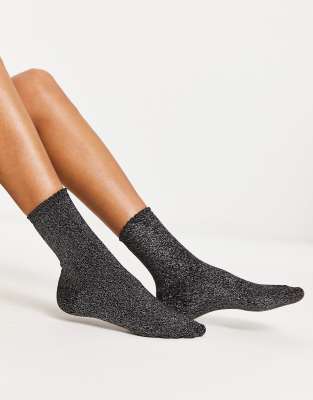 Pieces - Glitzer-Socken in Silber-Schwarz