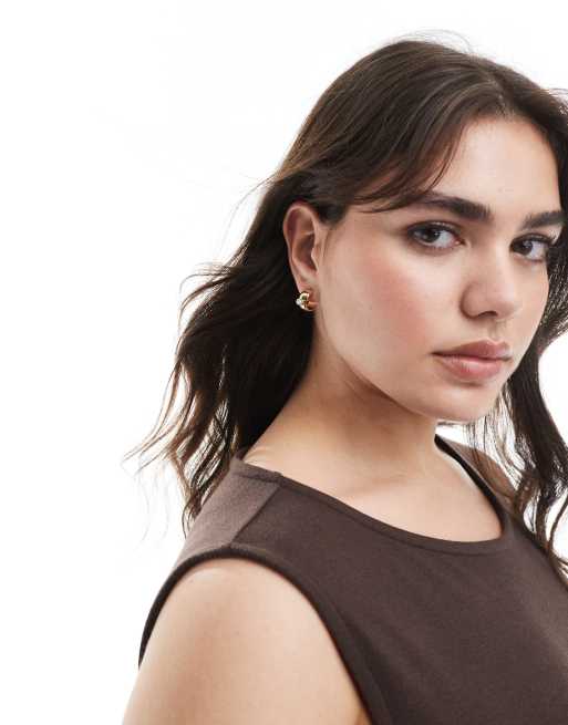 Pieces – Goldfarbene Creolen mit Steindetail im Baguette-Schliff