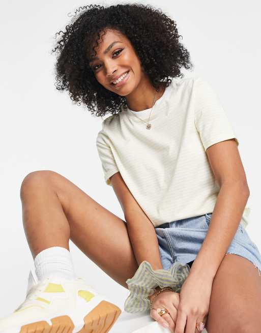 Pieces – Gul randig t-shirt i bomull