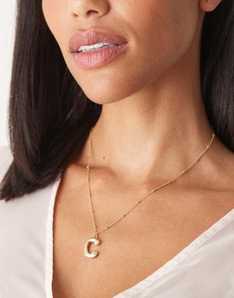 Pieces – Guldfärgat halsband med bubbligt C-hänge - view 1