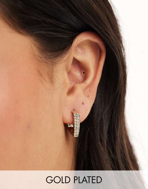 Pieces - Guldfarvede udsmykkede firkantede huggie-hoops