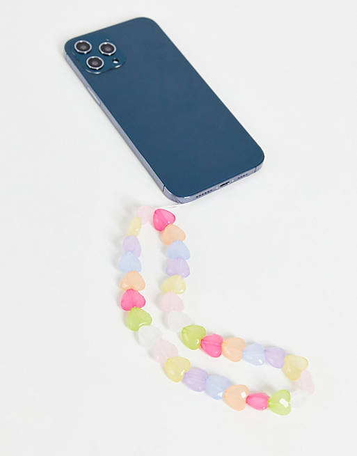 asos.com | Handyanhänger aus herzförmigen Perlen in Pastellfarben