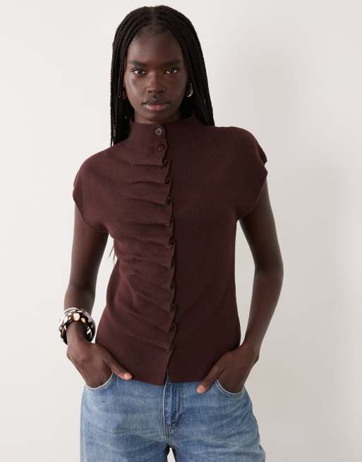 Pieces high neck ruched knitted top in chocolate brown, 2 of 4