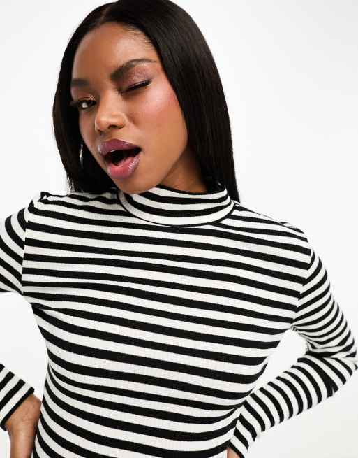 Long sleeve black and white striped turtleneck sale