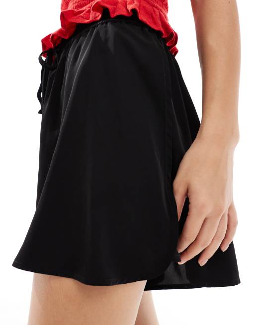 PIECES high rise floaty shorts in black, 3 of 5