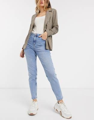 high waisted light blue mom jeans