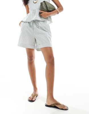 Pieces High Waist Short In Blue