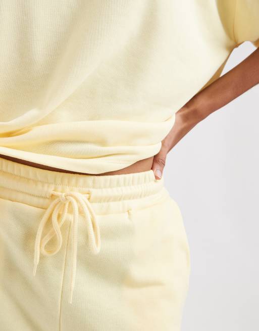 Pieces high waist sweat shorts co-ord in pale yellow, 3 of 5