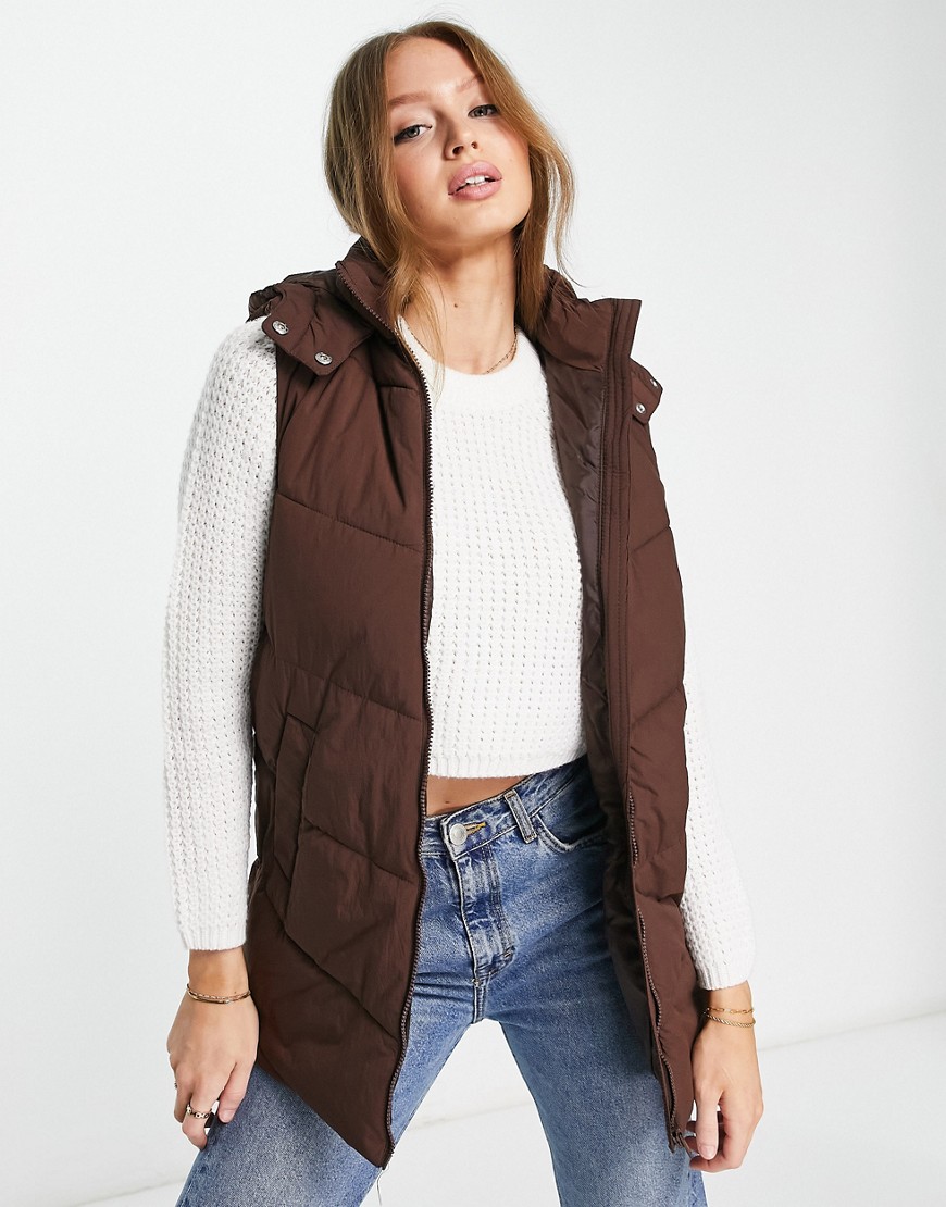 Pieces Hooded Longline Vest In Chocolate-brown