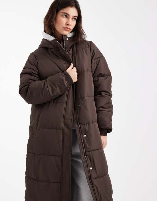 Pieces hooded maxi padded coat in chocolate brown, 2 of 4