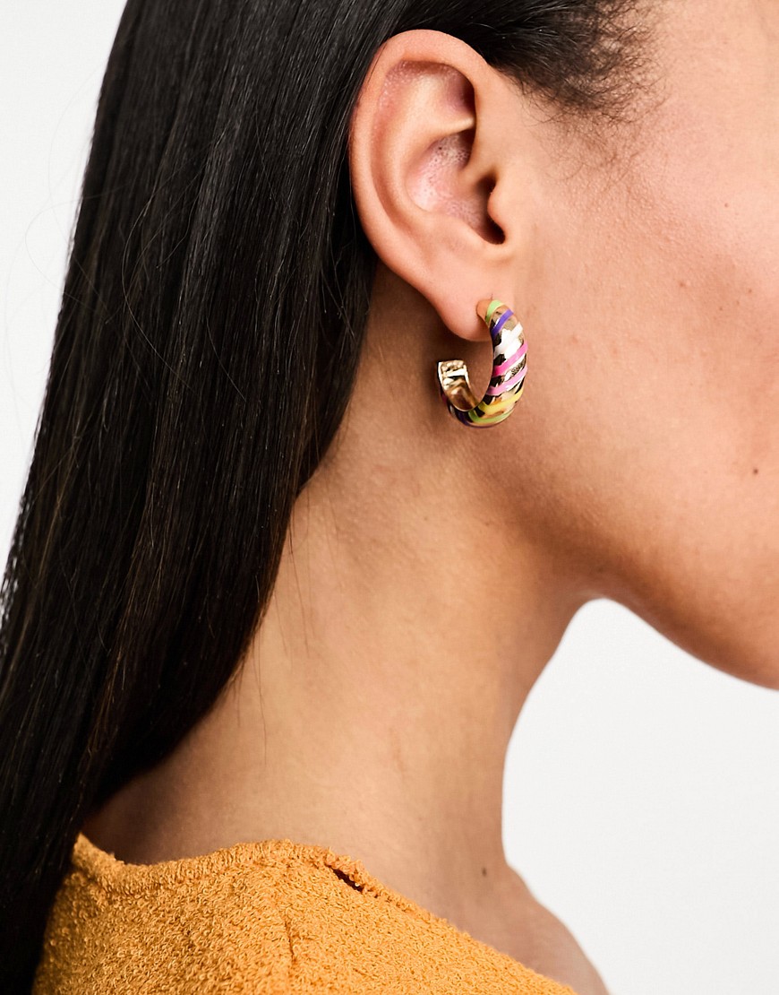 Pieces hoop earrings in gold with multi stripes