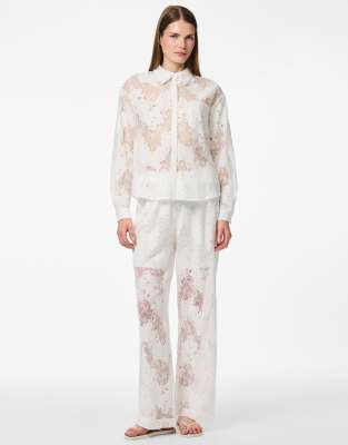 Pieces - Hose mit geradem Bein in der Farbe Cloud Dancer-Weiß