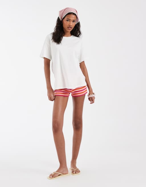 PIECES - Hvid oversized T-shirt med "Celestial"/kirsebærgrafik, 2 af 4