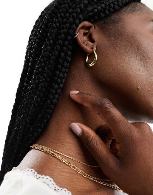 Pieces irregular hoop earrings in gold, 3 of 4