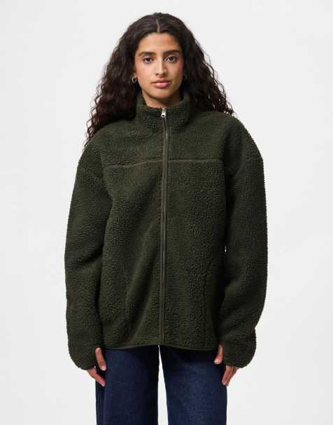 Pieces – Jacke aus Teddyfell in Tannengrün - view 1