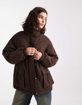 Pieces - Jacke in Schokobraun mit Stehkragen und Plissee-Effekt-Brown