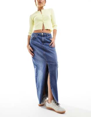 Pieces - Jeans-Maxirock in Mittelblau mit Schlitz vorne