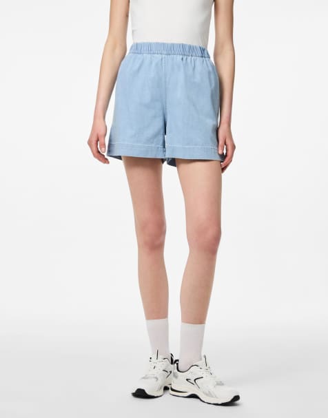 Pieces – Jeansshorts in Hellblau - view 1