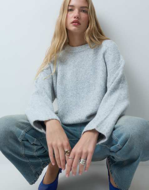 Pieces jersey de punto oversize de mezcla de lana en gris jaspeado claro - view 1