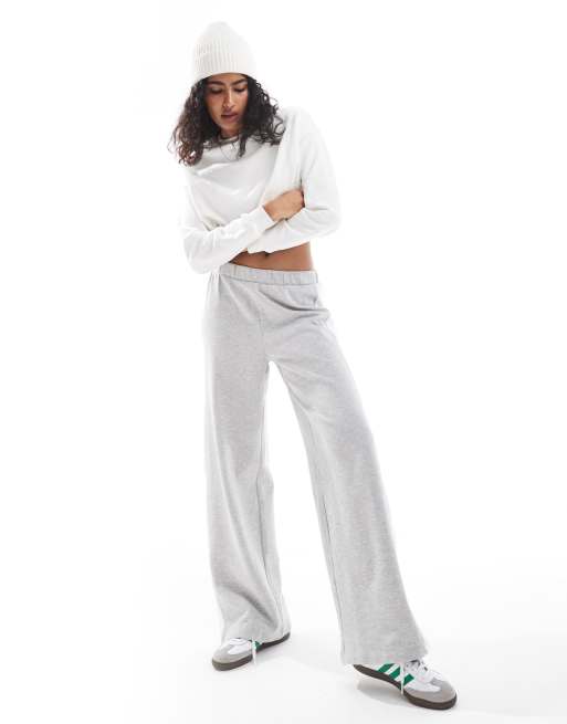 Pieces - Joggers ampi grigio mélange e color crema con righe laterali in coordinato