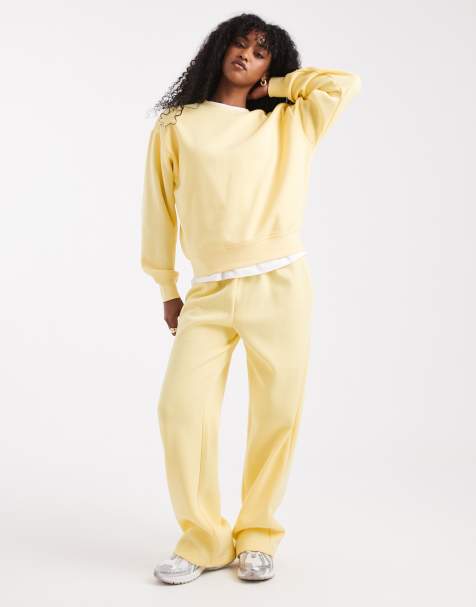 Pieces - Joggingbroek met wijde pijpen in lichtgeel, deel van co-ord set - view 1