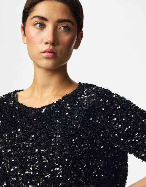Pieces Kammy top de manga corta con cuello en U de lentejuelas en negro, 4 de 7