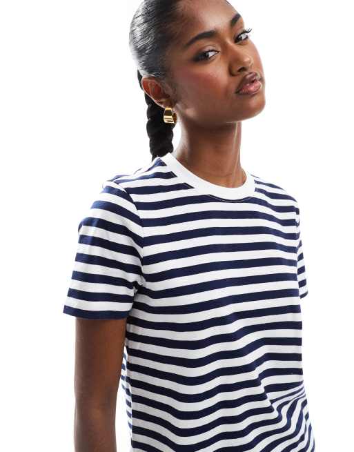 Pieces – Kastiges, gestreiftes T-Shirt in Blau und Weiß, 3 von 4