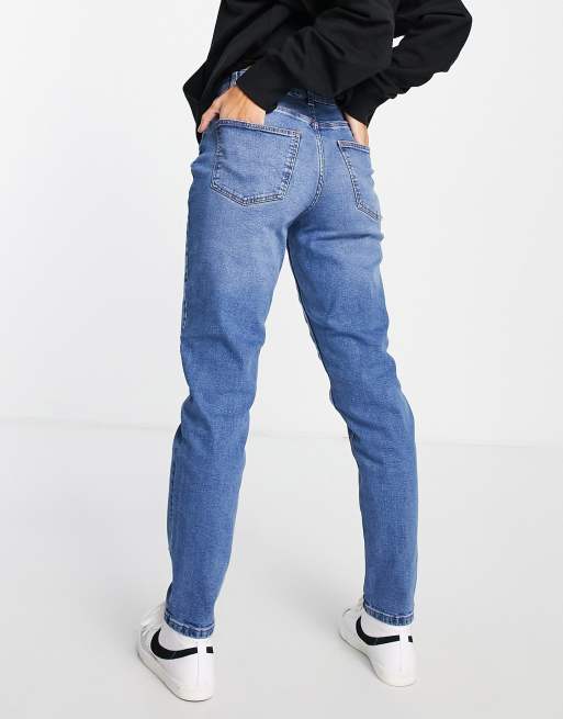 Pieces Kesia high waisted Mom jeans in mid blue