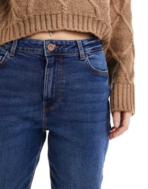 Pieces Kesia mom jeans in dark blue denim