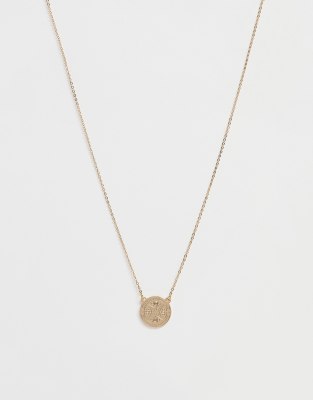 Pieces  Halsband med ingraverat cirkelhänge-Guld Guld