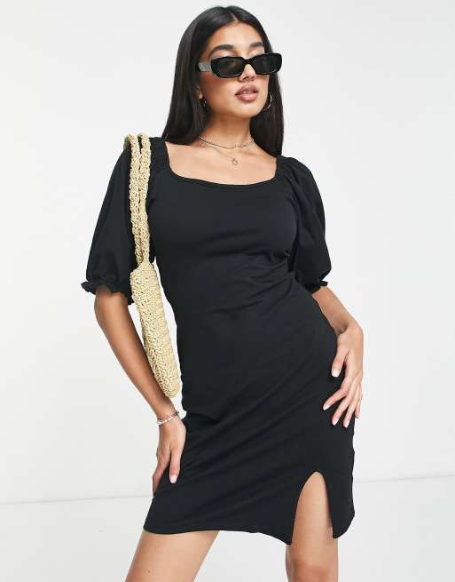 Pieces – Kleid in Schwarz mit eckigem Ausschnitt 