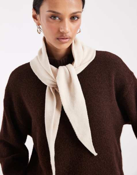 Pieces – Kleiner Strick-Dreiecksschal in Creme - view 1