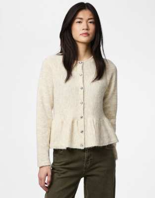 Statement Knit 3