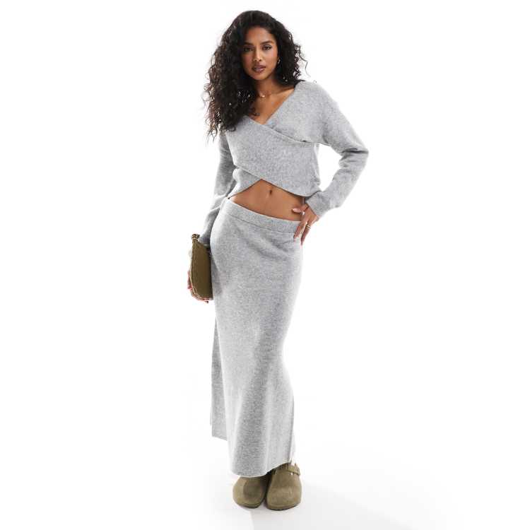 Gray Knitted Marginal Series Sweatshirt-Skirt 2024 Set