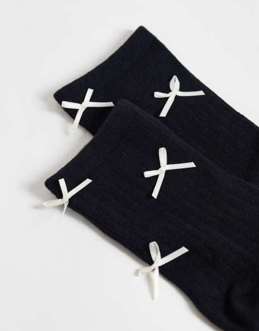 Pieces Knöchelsocken mit Schleifenverzierung in Schwarz, 3 von 3