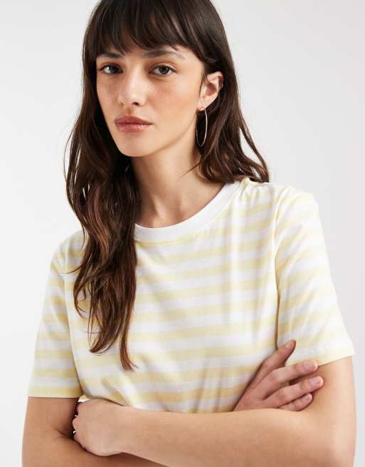 PIECES - KOrtærmet T-shirt med firkantet pasform og lysegule/hvide striber, 3 af 4