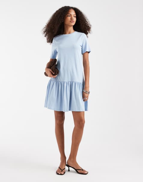 Pieces – Kurzärmliges Minikleid in Blassblau mit tiefer Taille - view 1