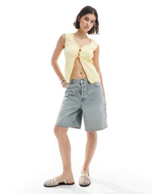 Pieces Lace Trim Ribbed Sleeveless Top With Button Front Detail In Yellow