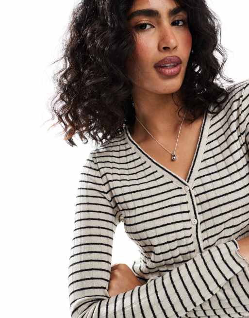 Pieces – Langärmlige, gestreifte Jersey-Strickjacke in Schwarz-Weiß, Kombiteil, 4 von 4