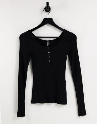 Pieces - Langärmliges Baumwoll-Shirt in Schwarz mit Knopfleiste - BLACK