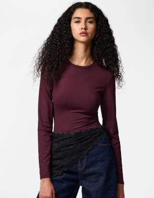 Pieces - Langärmliges Oberteil in der Farbe Winetasting-Rot