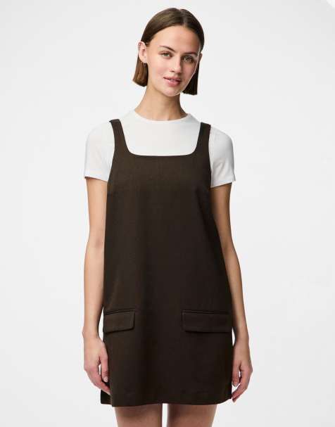 Pieces – Latzkleid in Delicioso-Braun - view 1