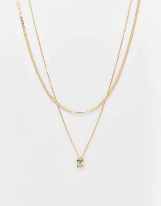 Pieces layered pendant necklace in gold