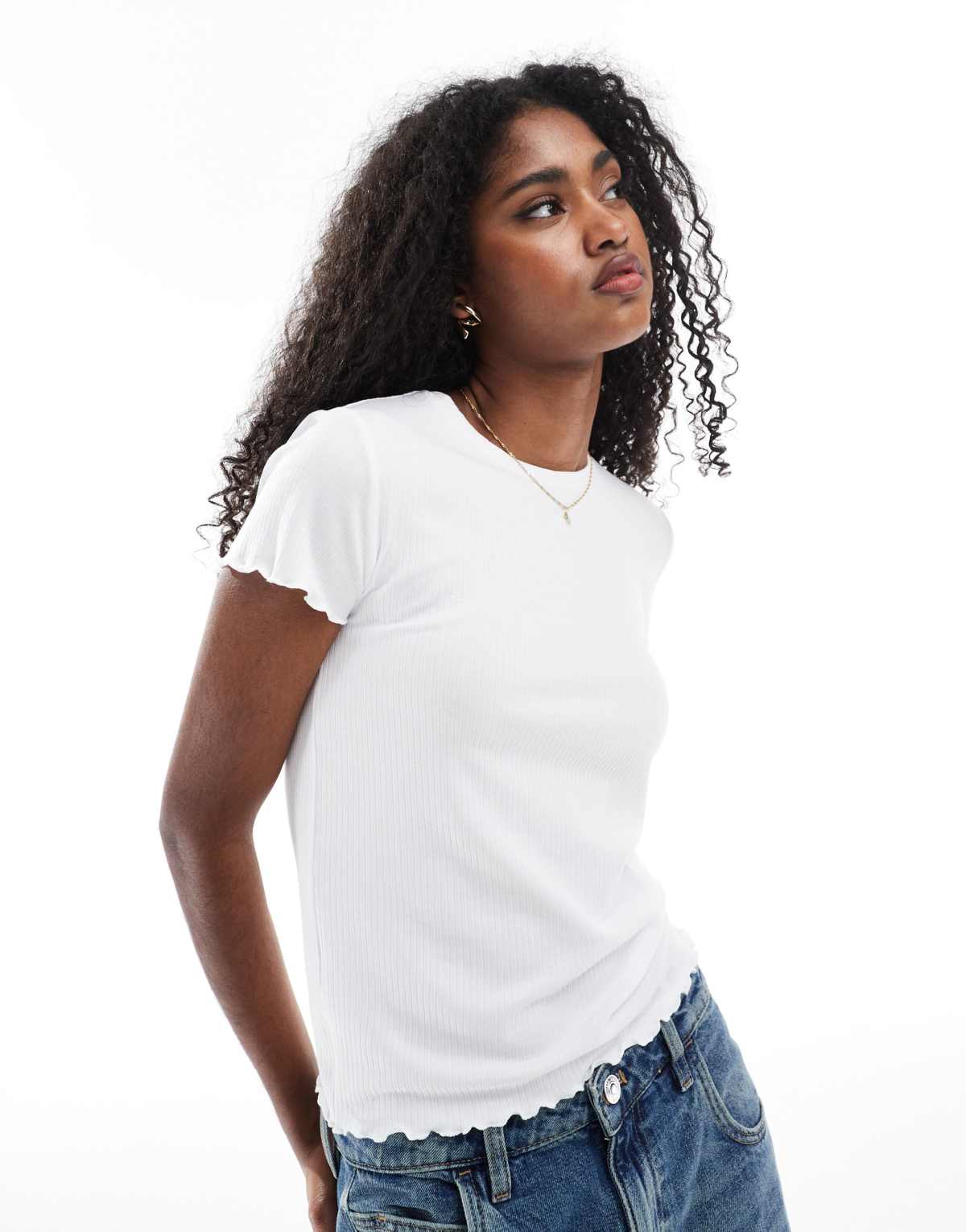 Pieces lettuce edge t-shirt in white