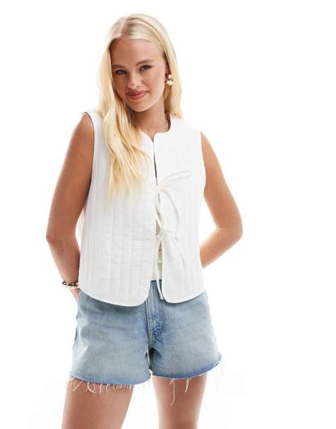 Pieces lightweight quilted tie front summer gilet in cloud white - view 1