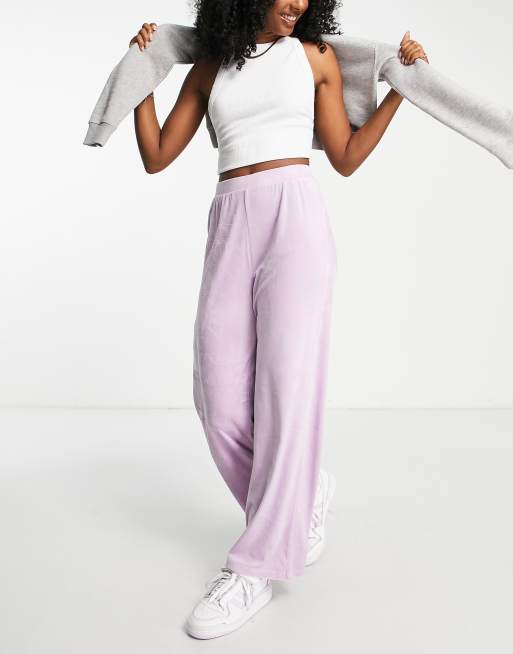 Pieces lillo velvet wide leg joggers co-ord in lilac | ASOS