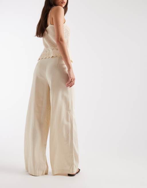 Pieces linen-touch wide leg pleat front trousers in cream, 3 of 5