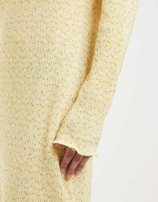 Pieces long sleeve plisse midi dress in ditsy yellow floral print, 3 of 4