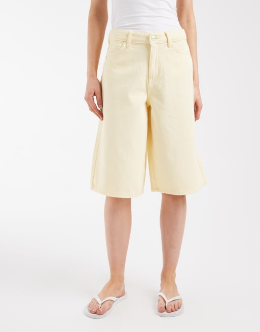 Pieces longline denim shorts in pale yellow, 2 of 5